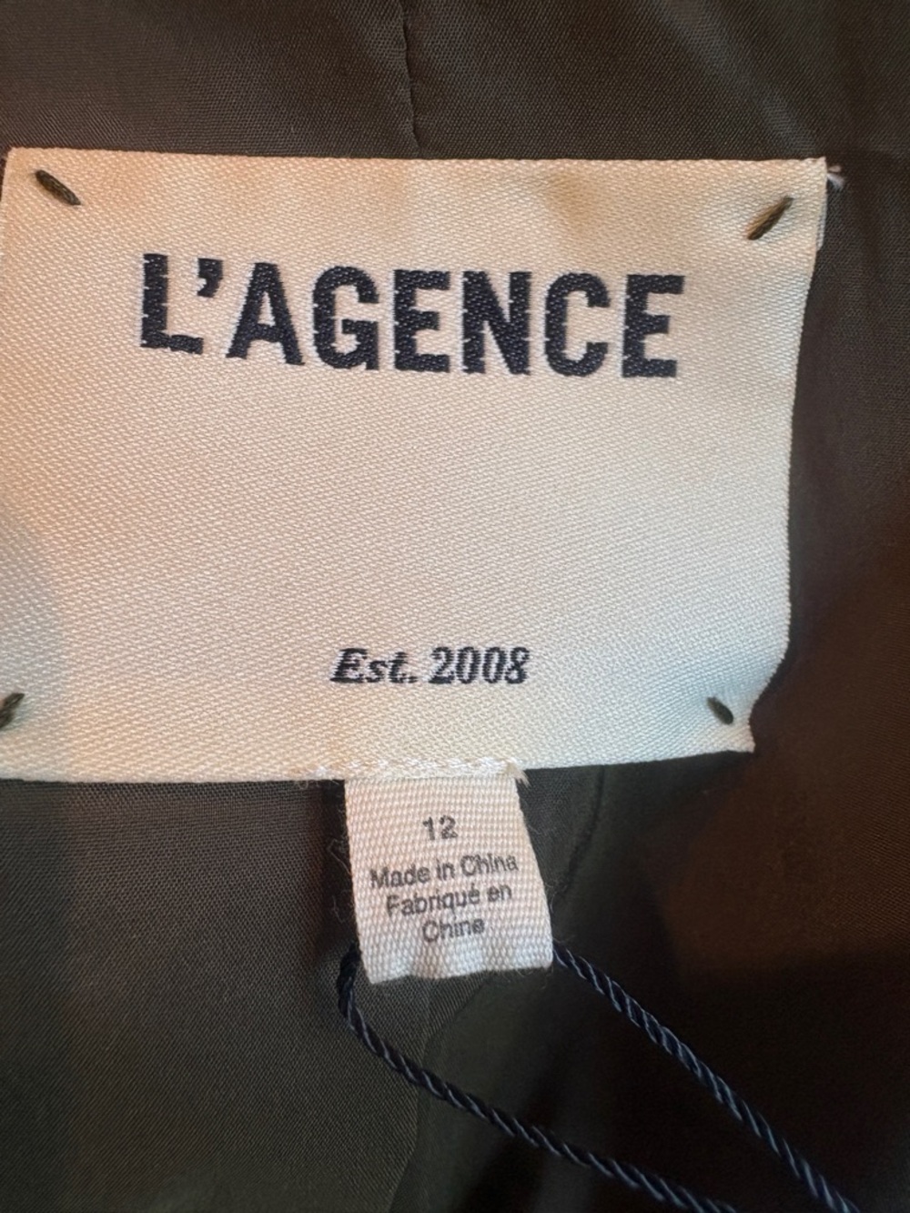 L'AGENCE Olive Velvet Single-Button Blazer - Picture 11 of 13